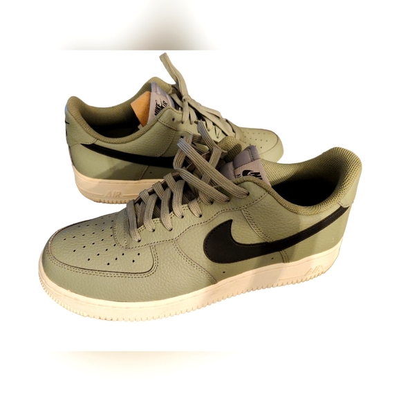 AIR FORCE 1, Gray, Black, and White 9.5 Sneakers! No Box - Picture 4 of 9